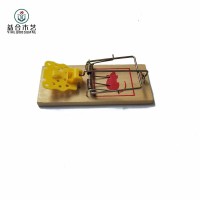 Humane wooden mouse trap rat trap with yellow plastic pedal