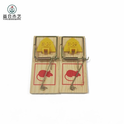 Plastic bait pedal wooden mouse snap trap